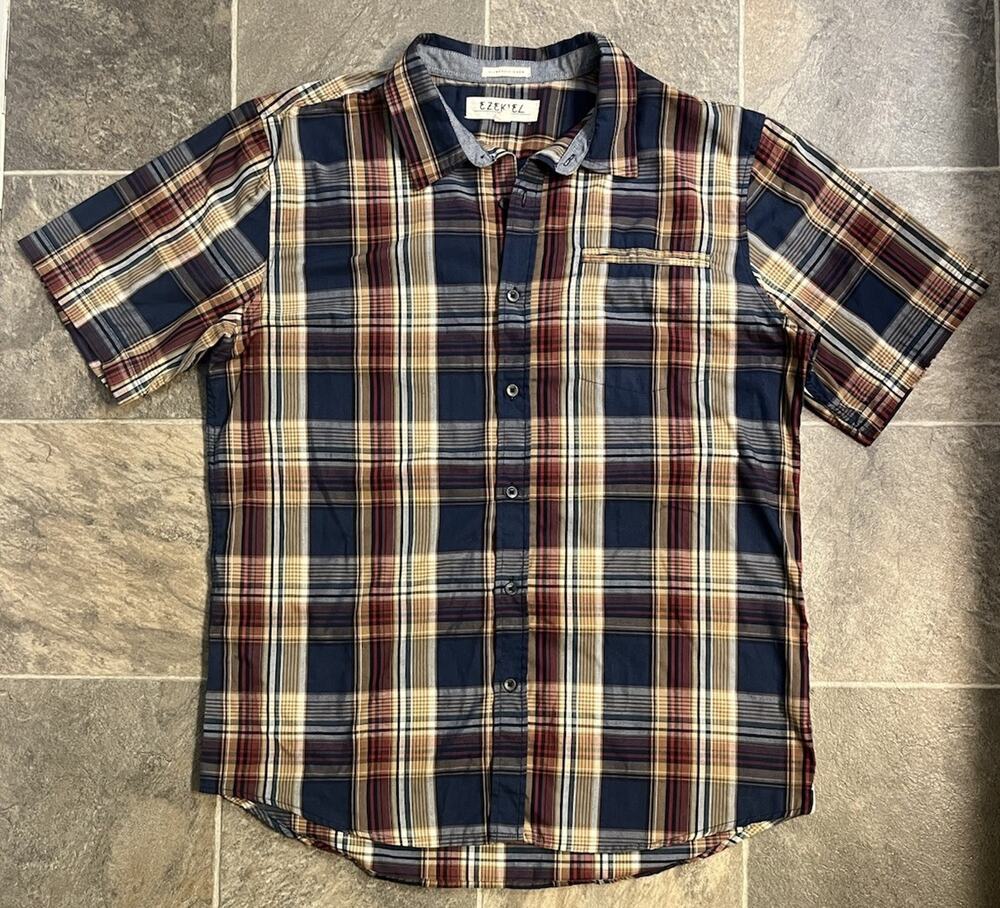 Ezekiel Mens XL Plaid Button Up Shirt Short Sleeve Casual Skate Surf Blue Red